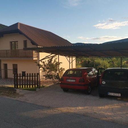 Apartman Nika Оточац Екстер'єр фото