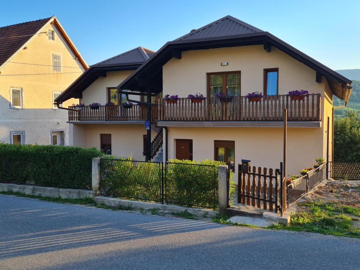 Apartman Nika Оточац Екстер'єр фото